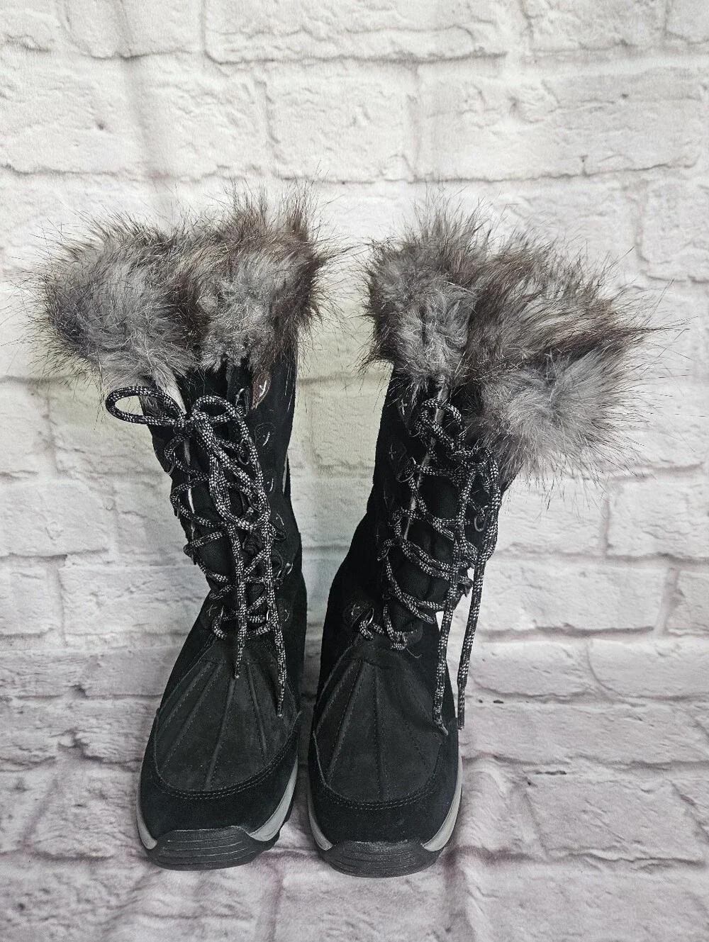 Clarks Winter Waterproof Size 9.5 Snow Boots Winter Waterproof